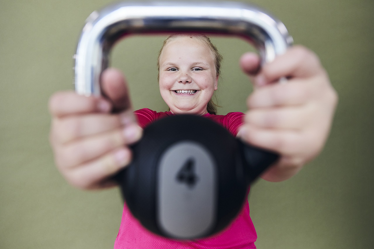 Steno_pige med kettlebell